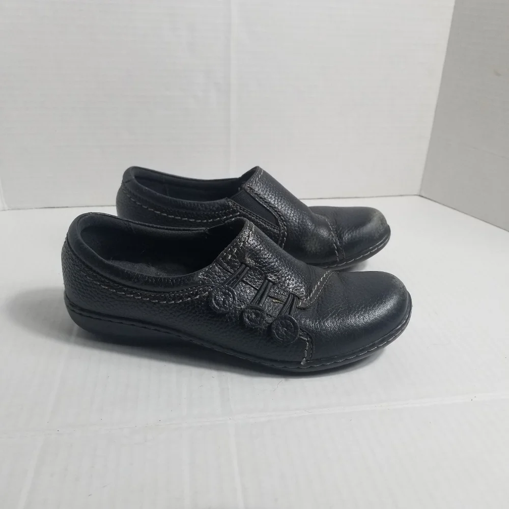 CLARKS COLLECTION WOMEN'S LOAFERS SIZE 7